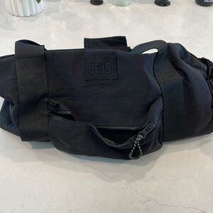 beis duffle (weekender bag)